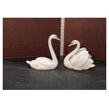  Lot 358 Vintage Lladro porcelain figurines of swans (2)