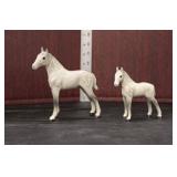  Lot 392 Vintage Beswick England porcelains (2) white horses of various sizes