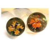  Lot 432 (2) Vintage cool bees and butterfly hand blown art glass paperweights