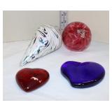  Lot 447 (4) Vintage hand blown art glass, one in the manner of Tiffany
