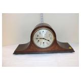  Lot 525 Semi antique Seth Thomas hump back mantle clock with key, missing front crystal