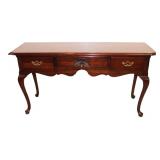  Lot 620 Thomasville queen Anne shell carved cherry sofa table