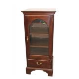  Lot 659 Stickley solid mahogany 1 door 1 drawer display cabinet