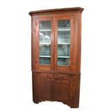  Lot 680 Antique 2pc corner cabinet in the mixed woods circa 1790-1820