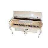  Lot 805 Vintage Sohmer and Company from New York spinet piano