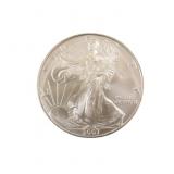 Lot 552:US Eagle Silver Dollar 2007
