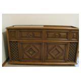 Vintage Magnavox Stereo 