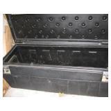 Truck Tool Box with Key - The pictures make it look scratched it is not, just needs to be taken to t
