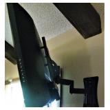 HD TV with Wall Mount Bracket 