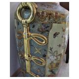 Gorgeous Decorative Oriental Urn 32" tall 