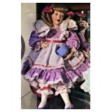 Franklin Mint Heirloom Little Miss Muffet 