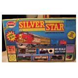 Vintage Lionel Silver Star Train Set never used in Box 