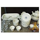 Vintage Longaberger Pottery Woven Traditions Dishes and Basket Sets 