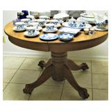 Antique Claw Feet Solid Wood Round Table 