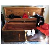 Cedar Trunk - Vintage Hats and Gloves 