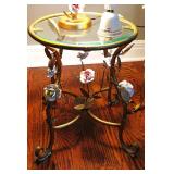 Italian Florentine Tole Gold Gilt Étagère With Porcelain Roses Matching Table