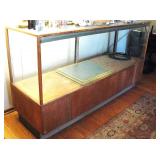 Shop Display Counter Glass Case with Sliding Doors and Shelves in back