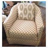 Upholstered Accent Setting Chair