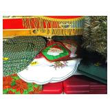 Christmas Table Clothes / Napkin Sets