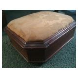 foot stool with compartment