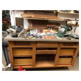 really nice workbench on wheels
