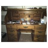 Roll-top desk