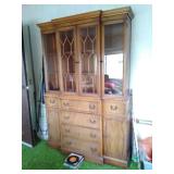 China/display cabinet