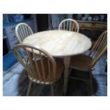 Drop leaf table + 4 chairs