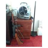 Fancy fan, dummy gun