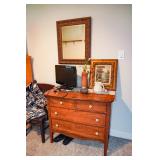 Oak chest of drawers