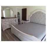 ESTATE SALE - ART & ANTIQUE COLLECTOR