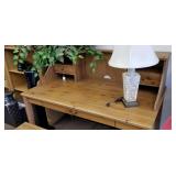 Another nice wood desk