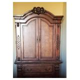 Armoire storage unit