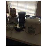 BREAD MAKER/COFFEE POT