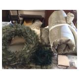 QUEEN BED SET/FEATHER WREATHS