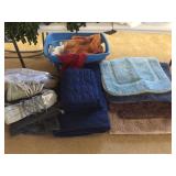 BEDDING/RUGS