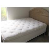 Double Bed Pillow top