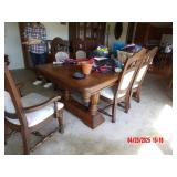 dinging room table chairs