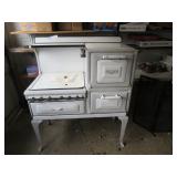 S.SALMI ONLINE AUCTIONS: VINTAGE STOVE, TABLES AND MORE ONLINE AUCTION