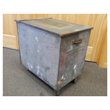 TRINITY AUCTION CO. LITTLE BIT OF THIS, LITTLE BIT OF THAT ONLINE AUCTION