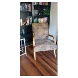 2 matching side chairs