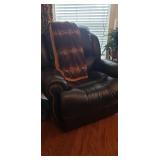 $150 Leather Recliner (elec), Dk Brown