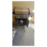 Grill w/2 Propane Tanks, 1 full