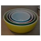 Vintage Pyrex 4pc Set