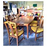 Full Size / 8 Chairs 