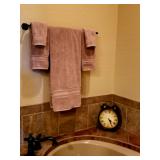 Bathroom Towels & Home Decor