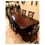 Dining Room Table & Chairs