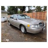 2001 executive series Lincoln town car