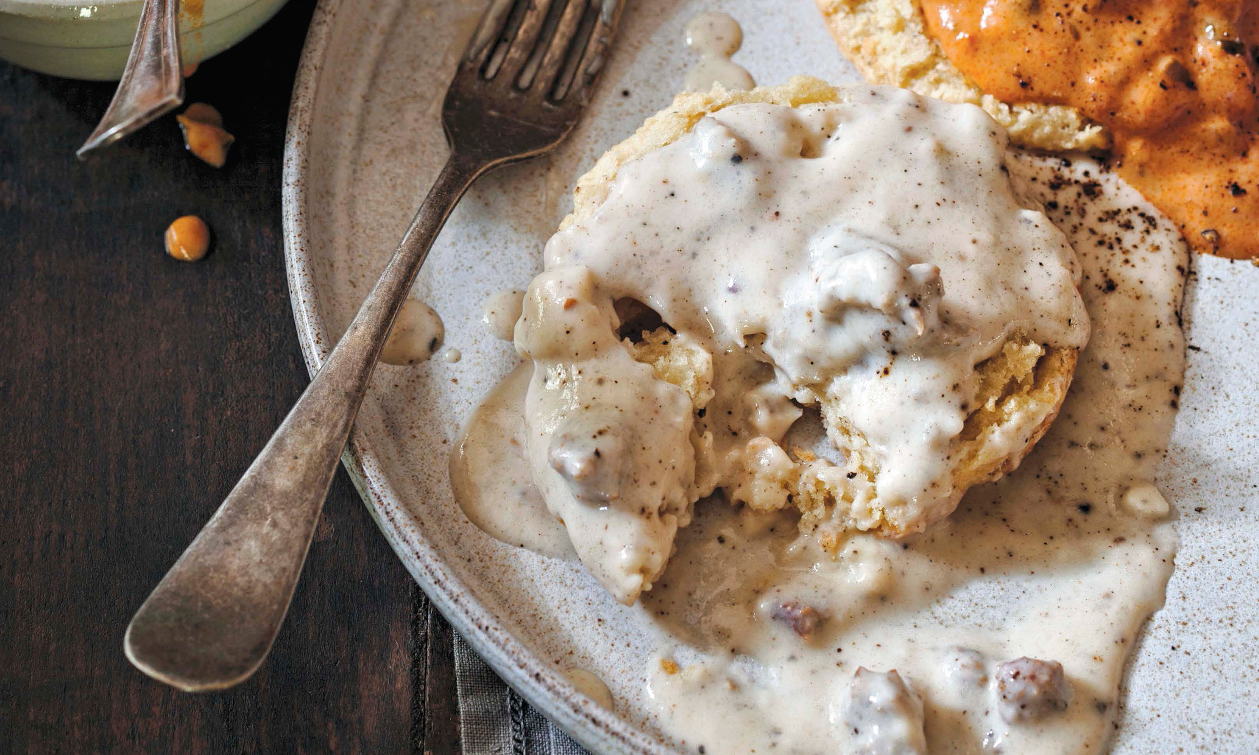 How to Make Sausage Gravy Like a Dang Genius Extra Crispy