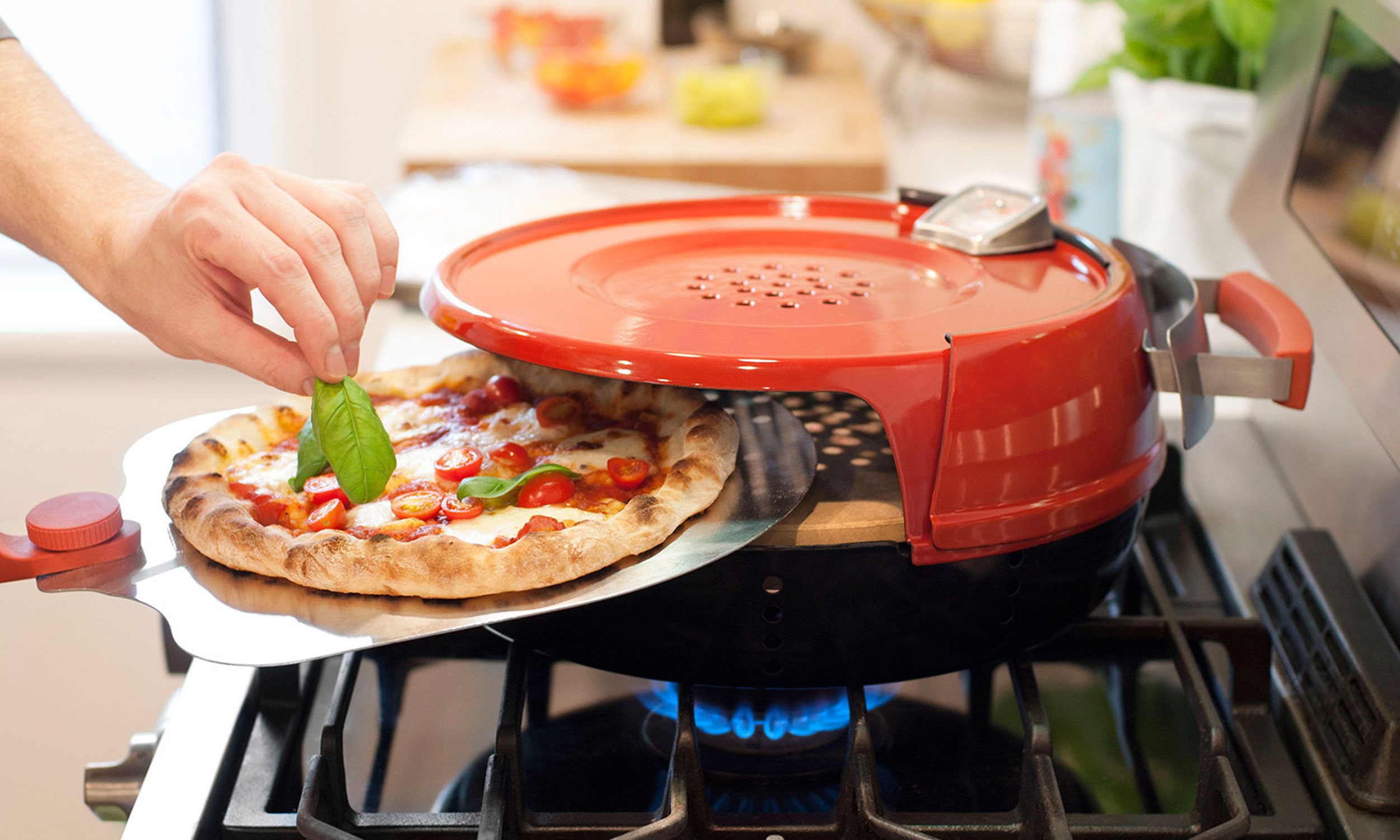This Stovetop Pizza Oven Makes a Perfect Pie in 6 Minutes Extra Crispy